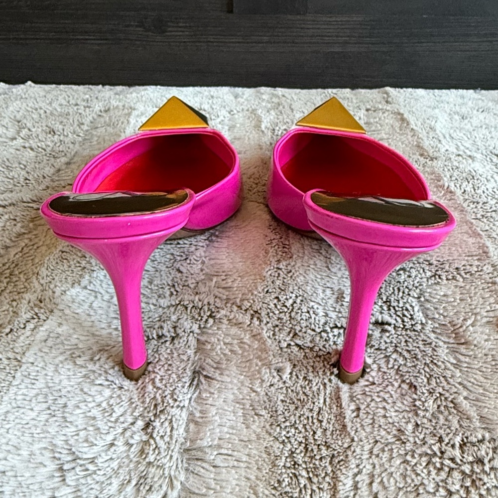 VALENTINO GARAVA Valentino One Stud 70
Patent Mule In Pink Size 36.5 - Picture 9 of 16